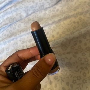 NYX lipstick shade 522